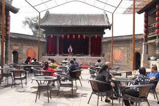 古镇吃瓜群众,揭秘民间生活百态  第2张